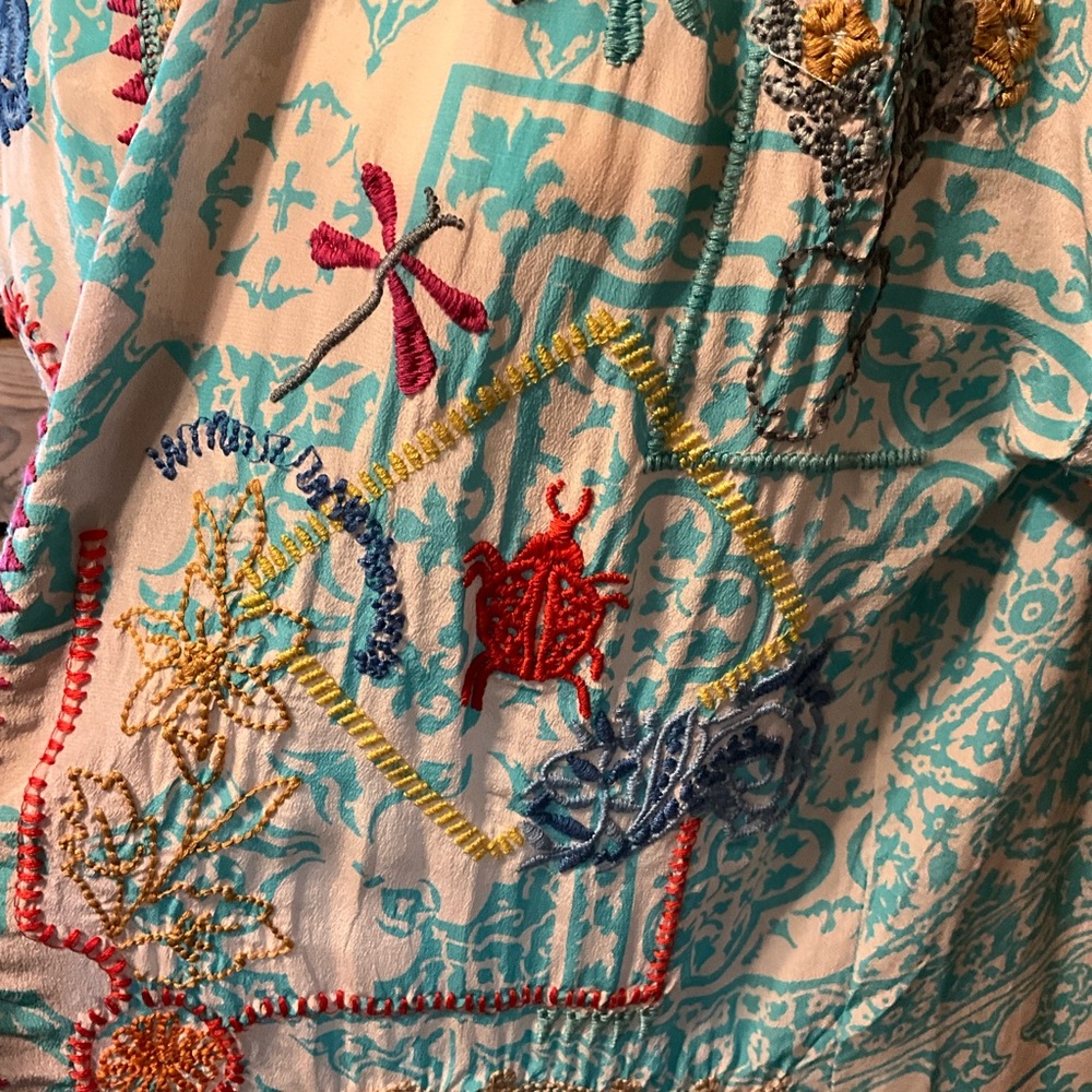 NWT Johnny Was Biya Dionne Silk Blouse Waterscape - Picture 7 of 10